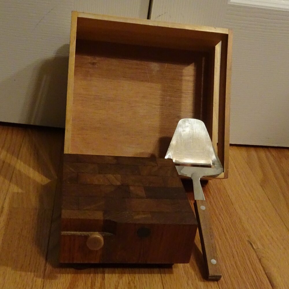 Seattle's Best Cheese Slicer and Block Set